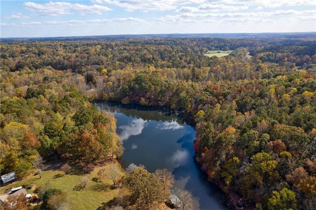Image 74 of property listing at 1801 Birmingham Road, Milton, GA 30004