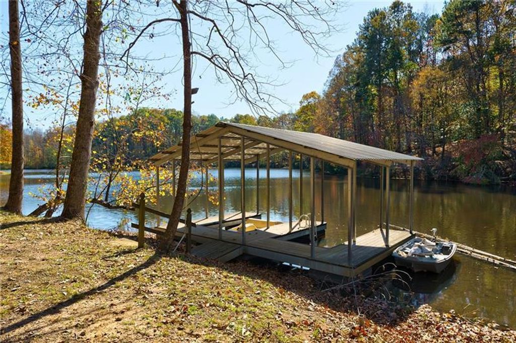 Image 83 of property listing at 1801 Birmingham Road, Milton, GA 30004
