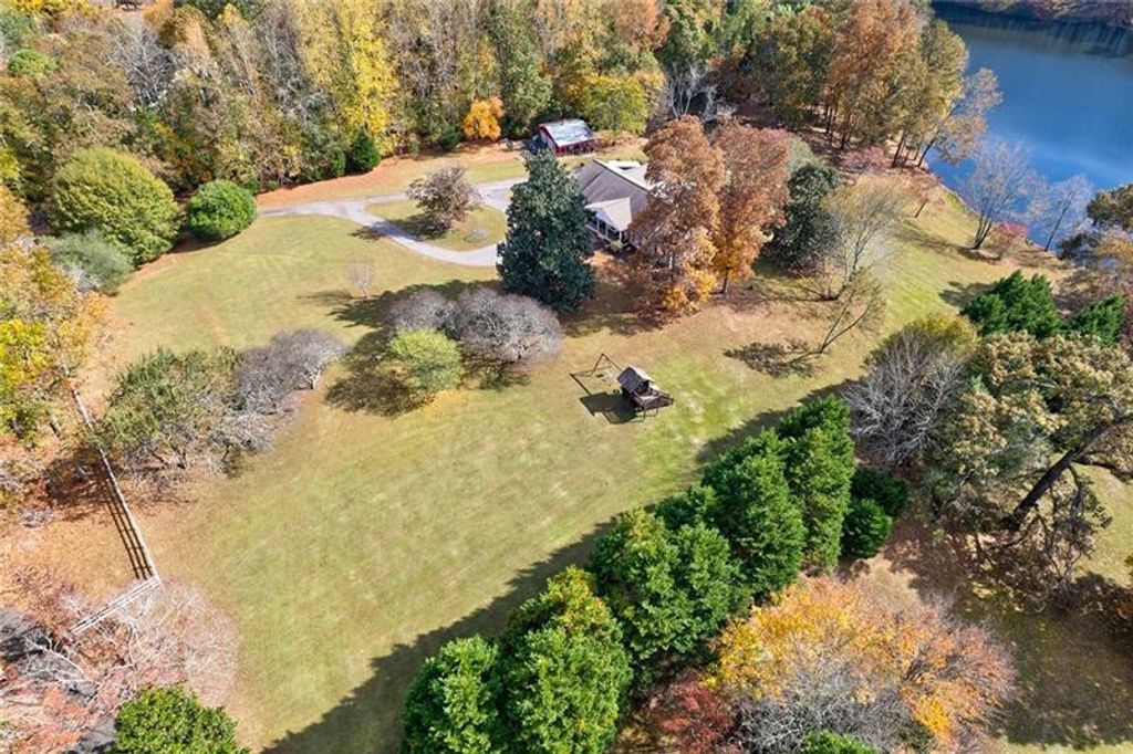 Image 90 of property listing at 1801 Birmingham Road, Milton, GA 30004