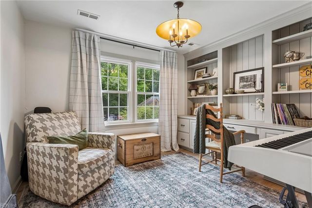 18 Emmaus RD, Poquoson, VA 23662