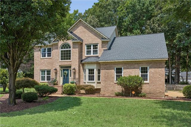 18 Emmaus RD, Poquoson, VA 23662