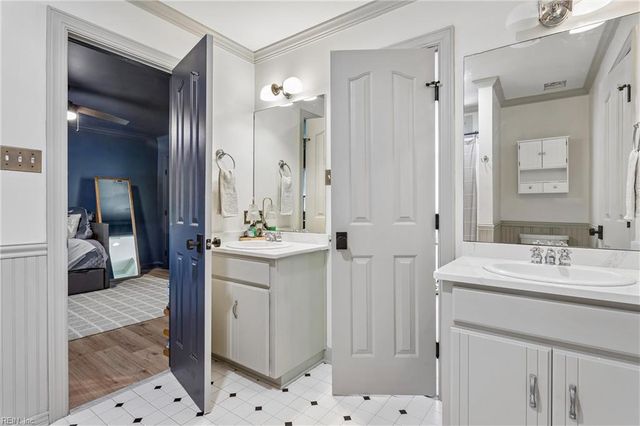18 Emmaus RD, Poquoson, VA 23662