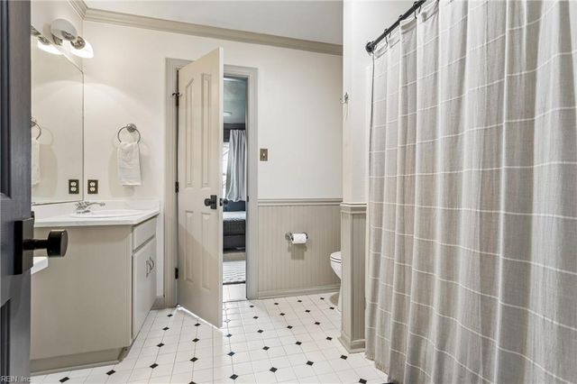 18 Emmaus RD, Poquoson, VA 23662