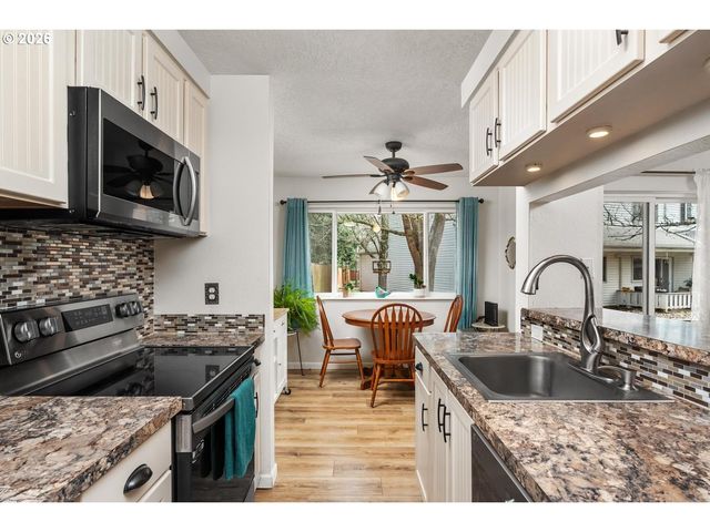 2338 Se 124TH Ave, Portland, OR 97233