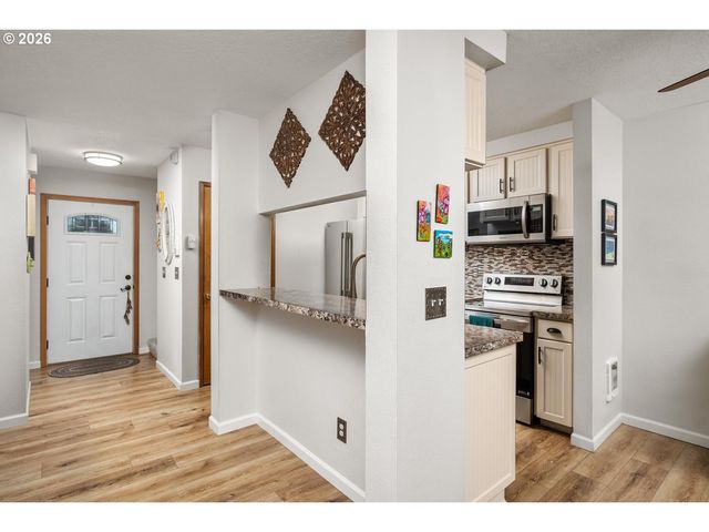 2338 Se 124TH Ave, Portland, OR 97233