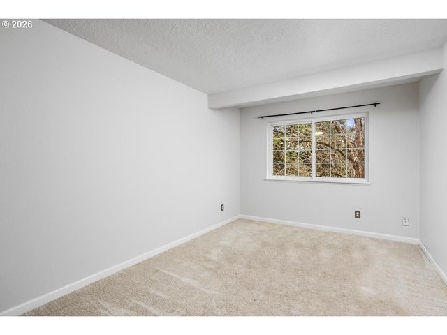 2338 Se 124TH Ave, Portland, OR 97233