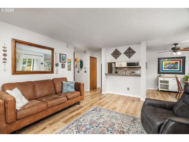 2338 Se 124TH Ave, Portland, OR 97233