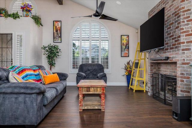 49070 Tango Court, La Quinta, CA 92253