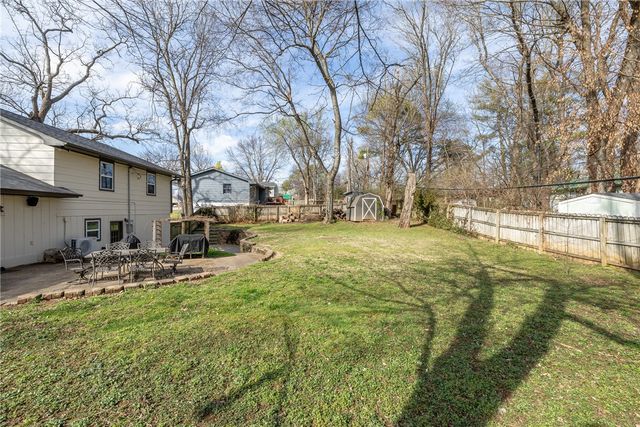 1716 Rayview Drive, Fayetteville, AR 72703