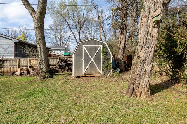 1716 Rayview Drive, Fayetteville, AR 72703