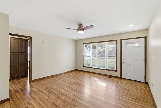 2008 W McCormick Ave, Wichita, KS 67213