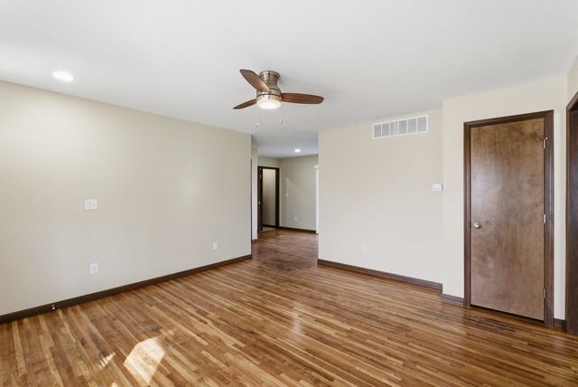 2008 W McCormick Ave, Wichita, KS 67213