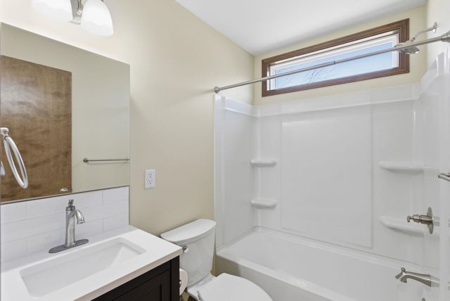 2008 W McCormick Ave, Wichita, KS 67213