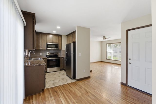 2008 W McCormick Ave, Wichita, KS 67213