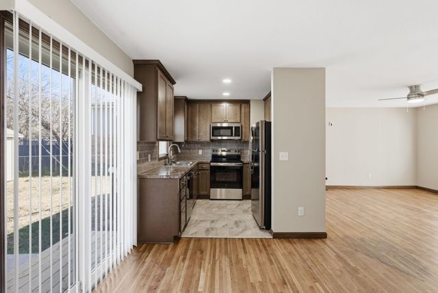 2008 W McCormick Ave, Wichita, KS 67213