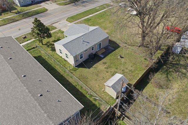 2008 W McCormick Ave, Wichita, KS 67213