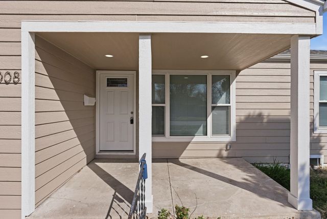 2008 W McCormick Ave, Wichita, KS 67213