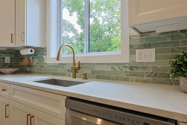 20904 Augusta Drive, Lawrenceburg, IN 47025