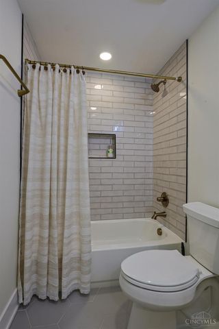 20904 Augusta Drive, Lawrenceburg, IN 47025