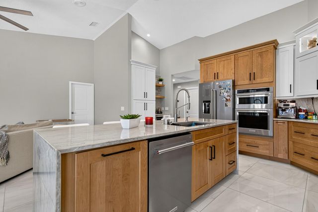16506 LONGLEAT DRIVE, Lutz, FL 33549