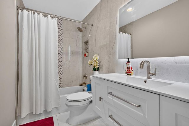 16506 LONGLEAT DRIVE, Lutz, FL 33549