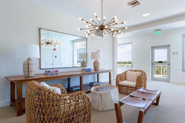 170 N Ocean Boulevard 307, Palm Beach, FL 33480