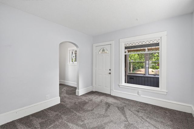 4227 Humboldt Avenue N, Minneapolis, MN 55412
