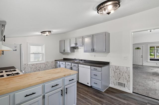 4227 Humboldt Avenue N, Minneapolis, MN 55412