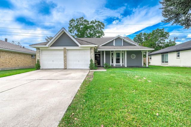 305 Seacrest Boulevard, League City, TX 77573