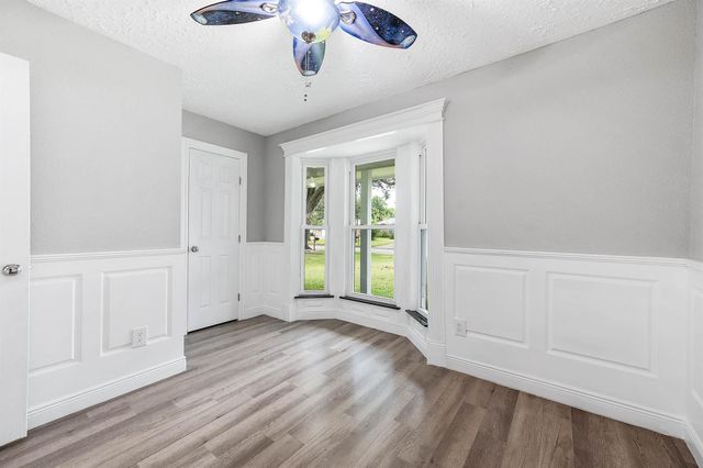 305 Seacrest Boulevard, League City, TX 77573