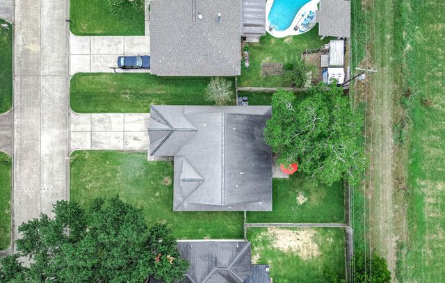 305 Seacrest Boulevard, League City, TX 77573