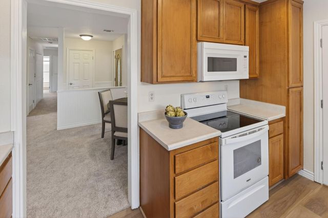 6732 Indian River Dr, Citrus Heights, CA 95621