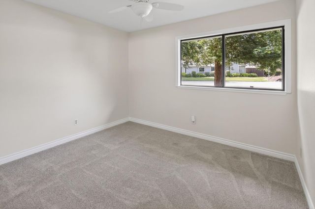 6732 Indian River Dr, Citrus Heights, CA 95621