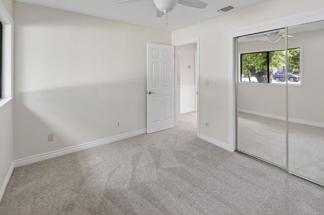 6732 Indian River Dr, Citrus Heights, CA 95621