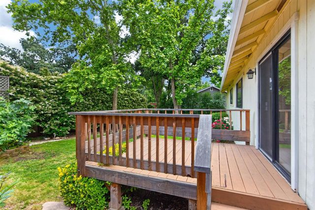 6732 Indian River Dr, Citrus Heights, CA 95621