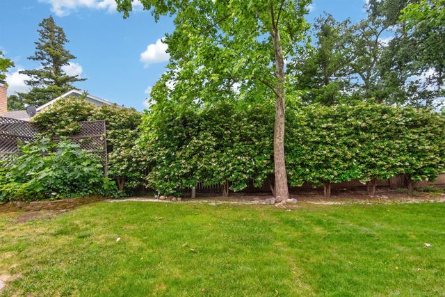 6732 Indian River Dr, Citrus Heights, CA 95621