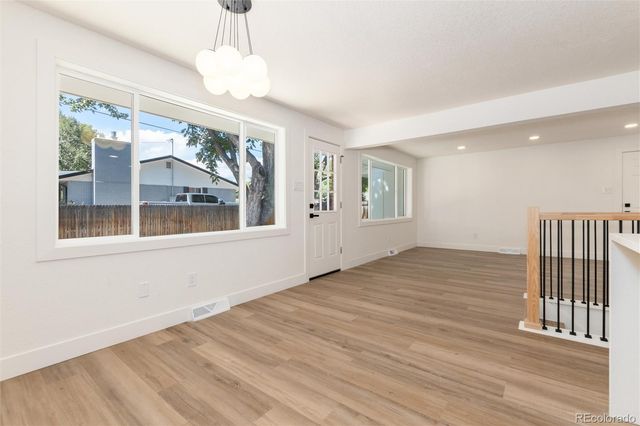 6885 Oak Way, Arvada, CO 80004
