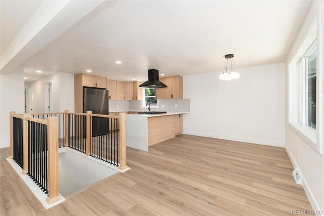 6885 Oak Way, Arvada, CO 80004