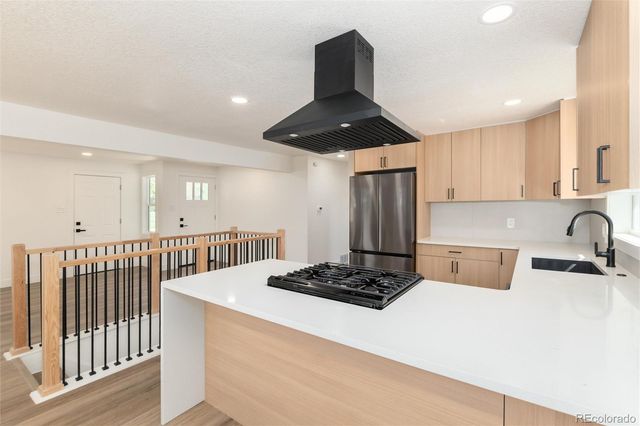 6885 Oak Way, Arvada, CO 80004