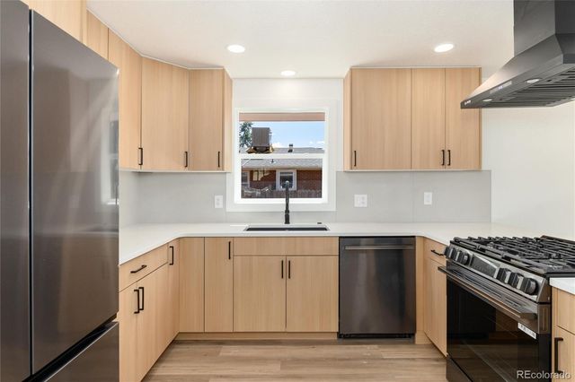6885 Oak Way, Arvada, CO 80004