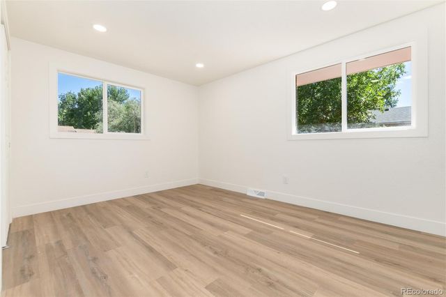 6885 Oak Way, Arvada, CO 80004