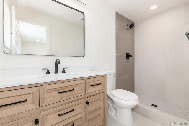 6885 Oak Way, Arvada, CO 80004