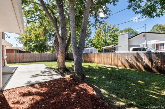 6885 Oak Way, Arvada, CO 80004