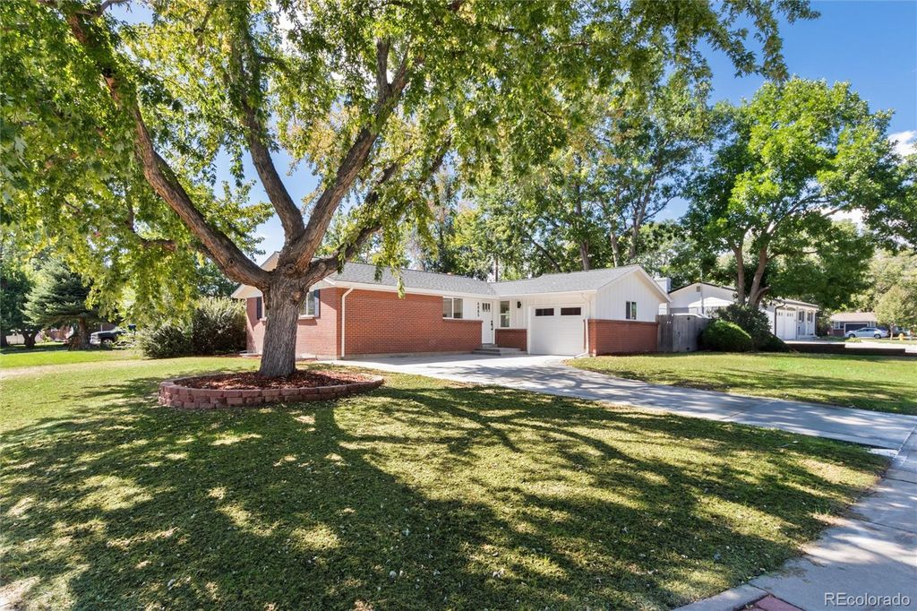 6885 Oak Way, Arvada, CO 80004