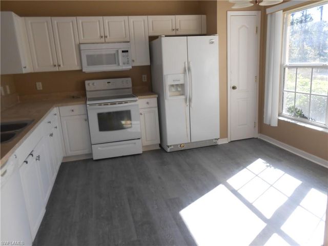 3208 71st ST W, Lehigh Acres, FL 33971