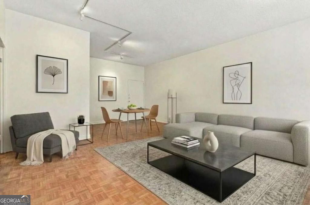 3060 Pharr Court North NW 207, Atlanta, GA 30305 — photo 4