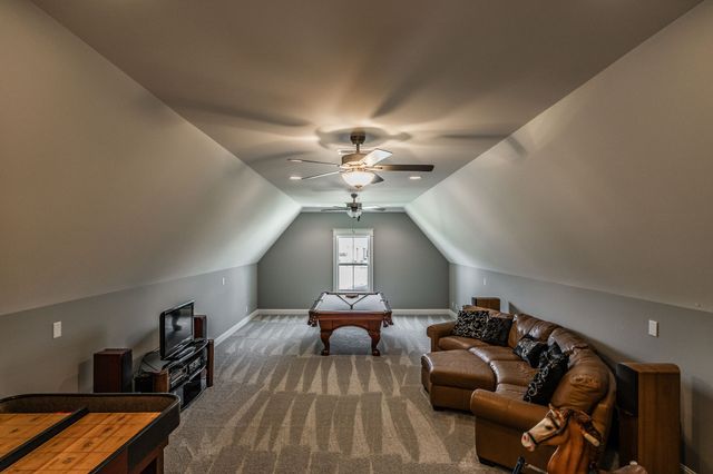 1221 Ben Forkum Dr, Lebanon, TN 37087