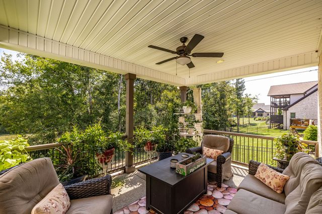 1221 Ben Forkum Dr, Lebanon, TN 37087