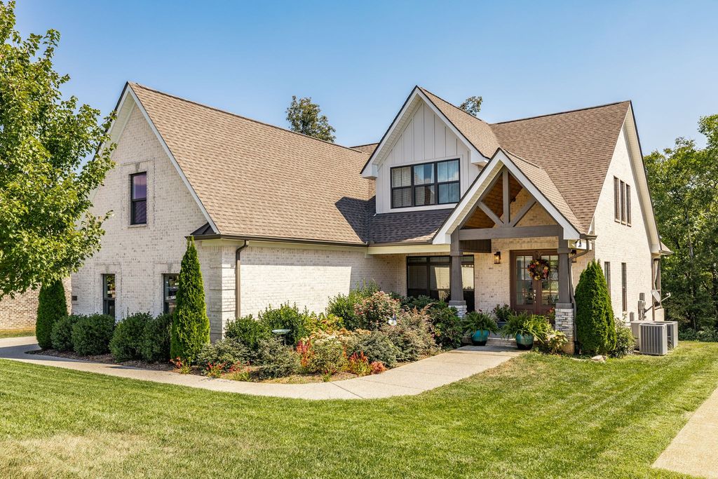 1221 Ben Forkum Dr, Lebanon, TN 37087