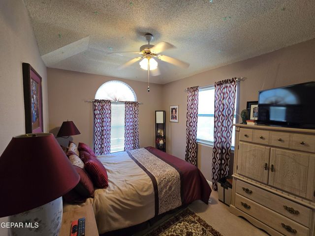 1016 JAN ELLYN Lane, El Paso, TX 79912